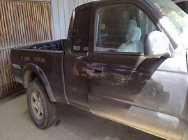 2001 TOYOTA TACOMA, BLACK, SR5 MODEL, EXTD CAB, 3.4L, AT,  4WD. Z26380